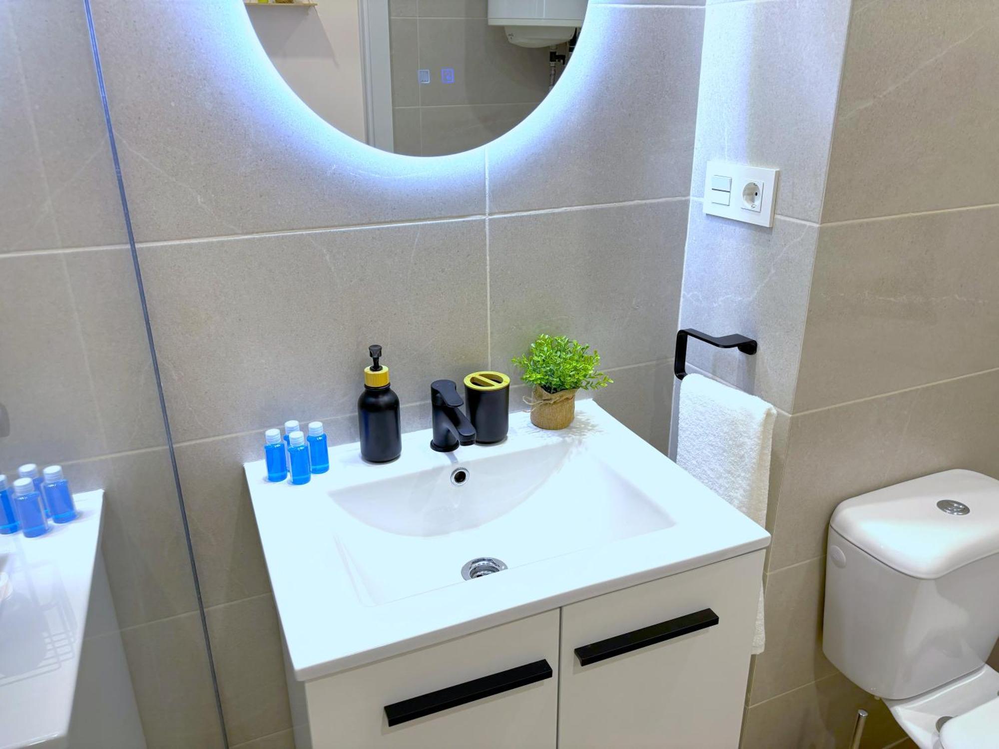 Evans Realty Bl Estudio Lujoso & Vistas Al Mar Apartamento Torremolinos